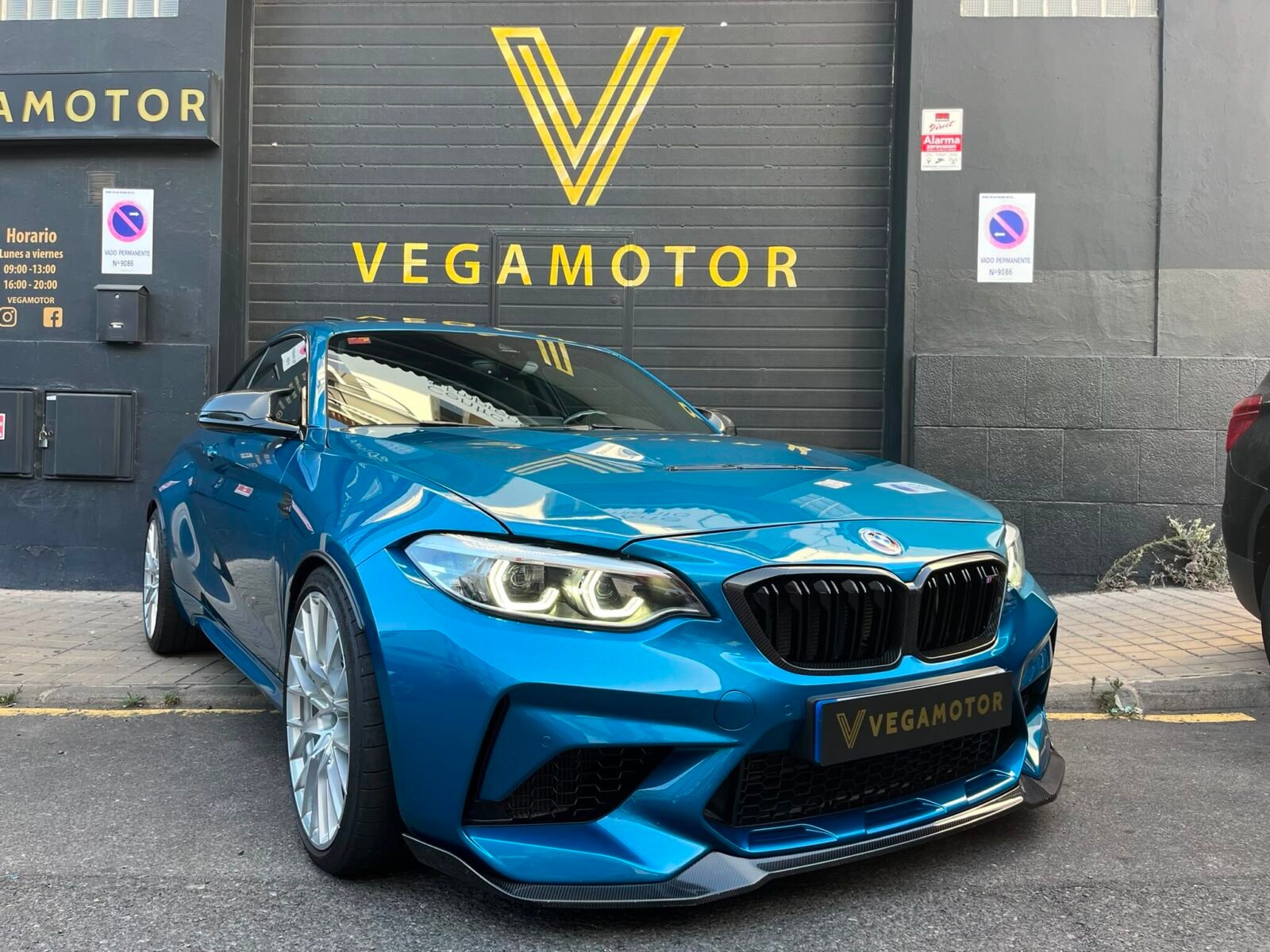 BMW M2 COMPETITION