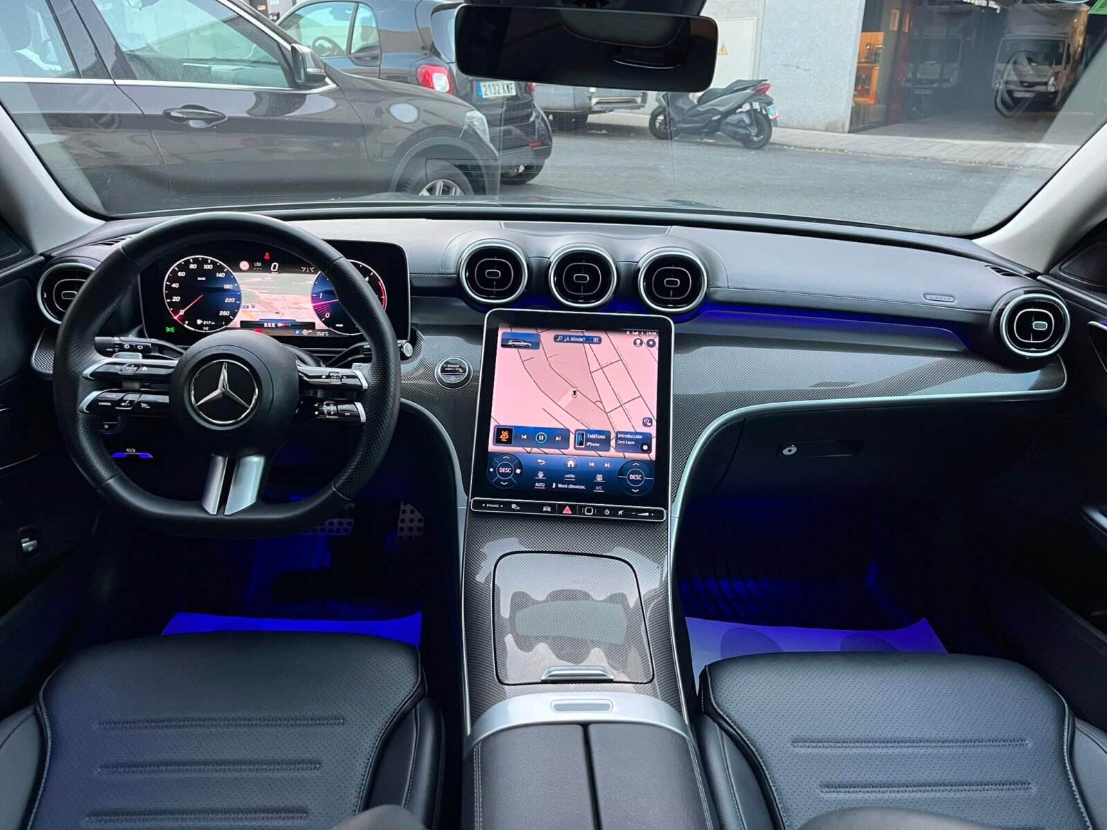 MERCEDES-BENZ C 220D AMG
