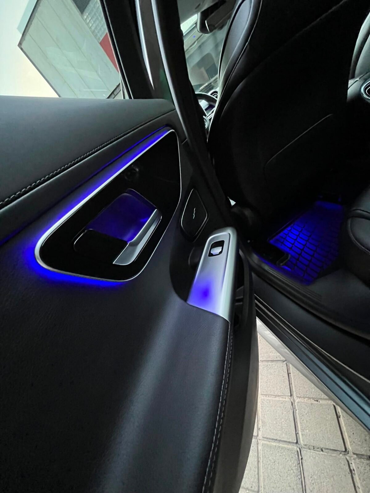 MERCEDES-BENZ C 220D AMG