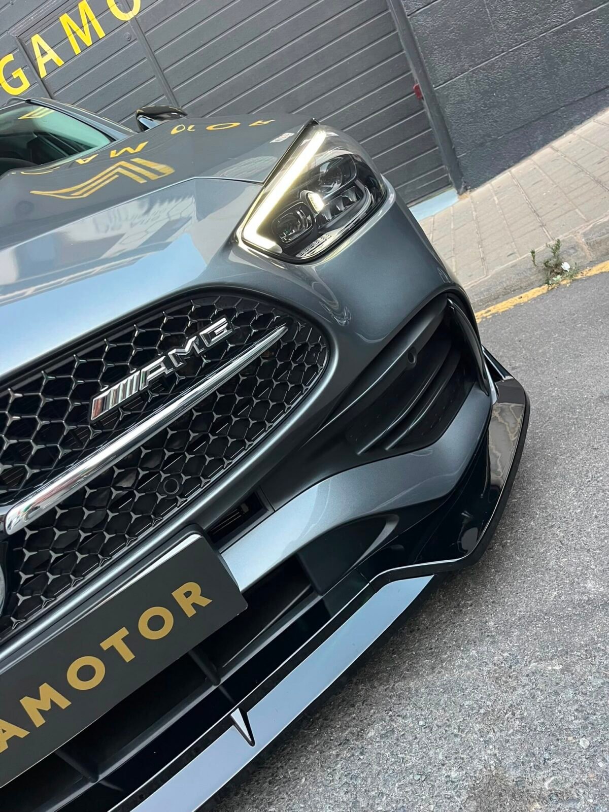 MERCEDES-BENZ C 220D AMG