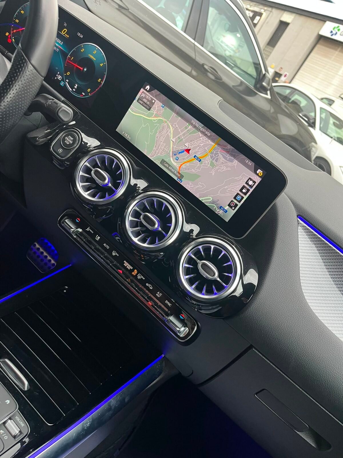 MERCEDES-BENZ CLASE B 200 D