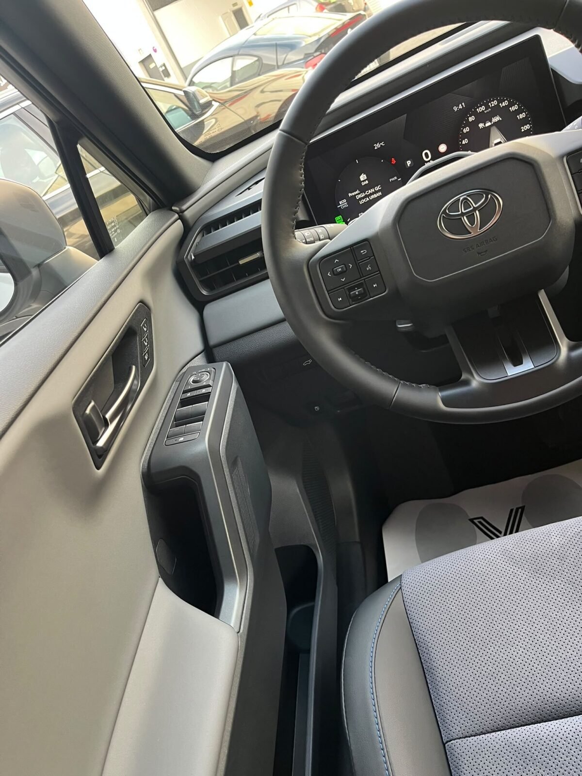 TOYOTA RAV4 PLUG-IN HYBRID SPIRIT