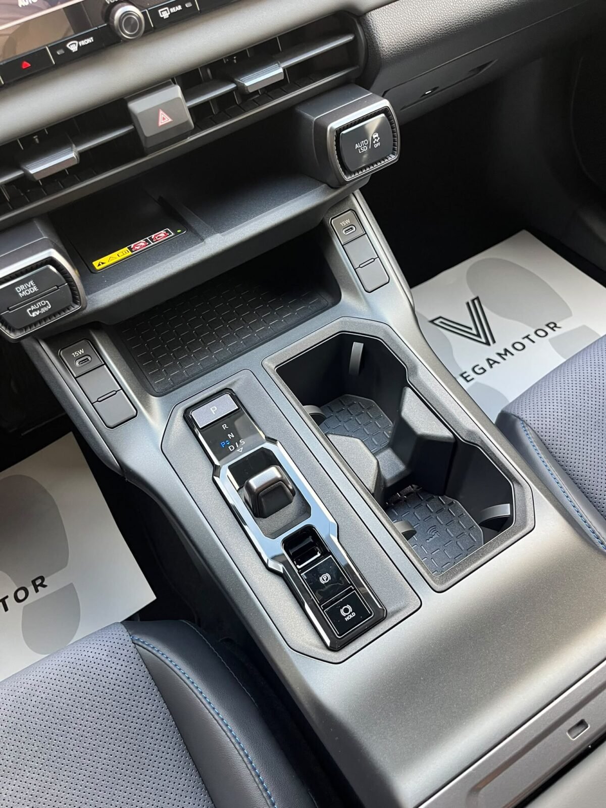 TOYOTA RAV4 PLUG-IN HYBRID SPIRIT
