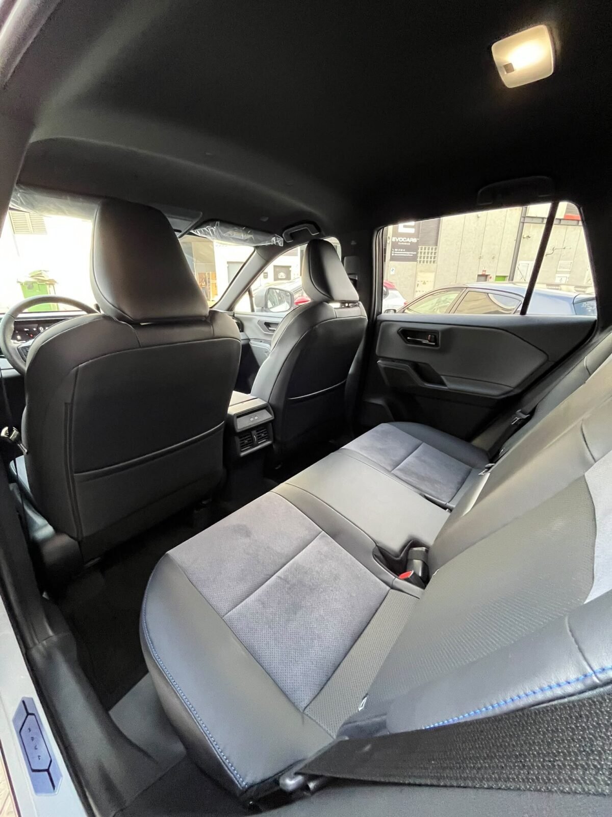 TOYOTA RAV4 PLUG-IN HYBRID SPIRIT
