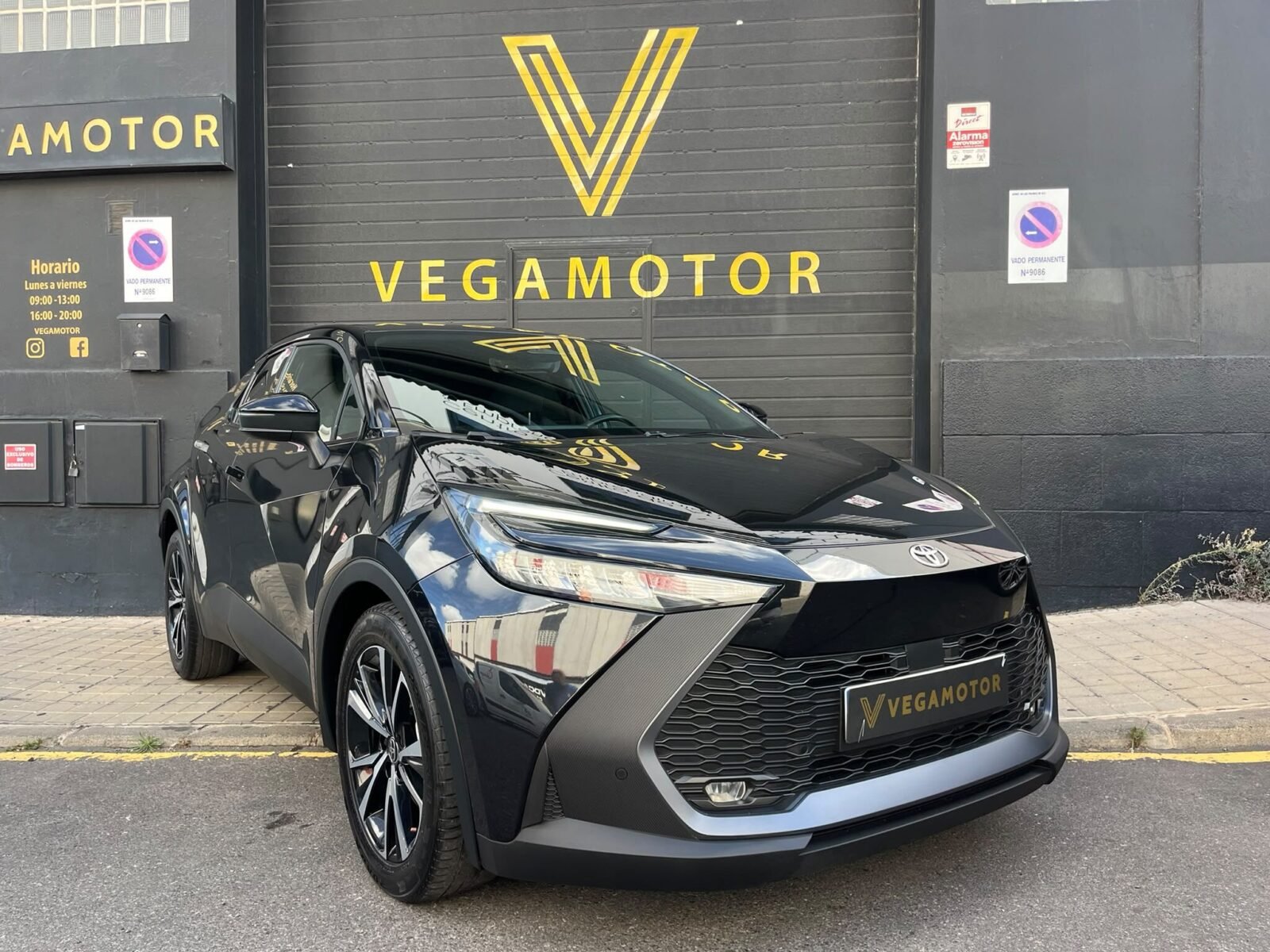 TOYOTA C-HR ADVANCED