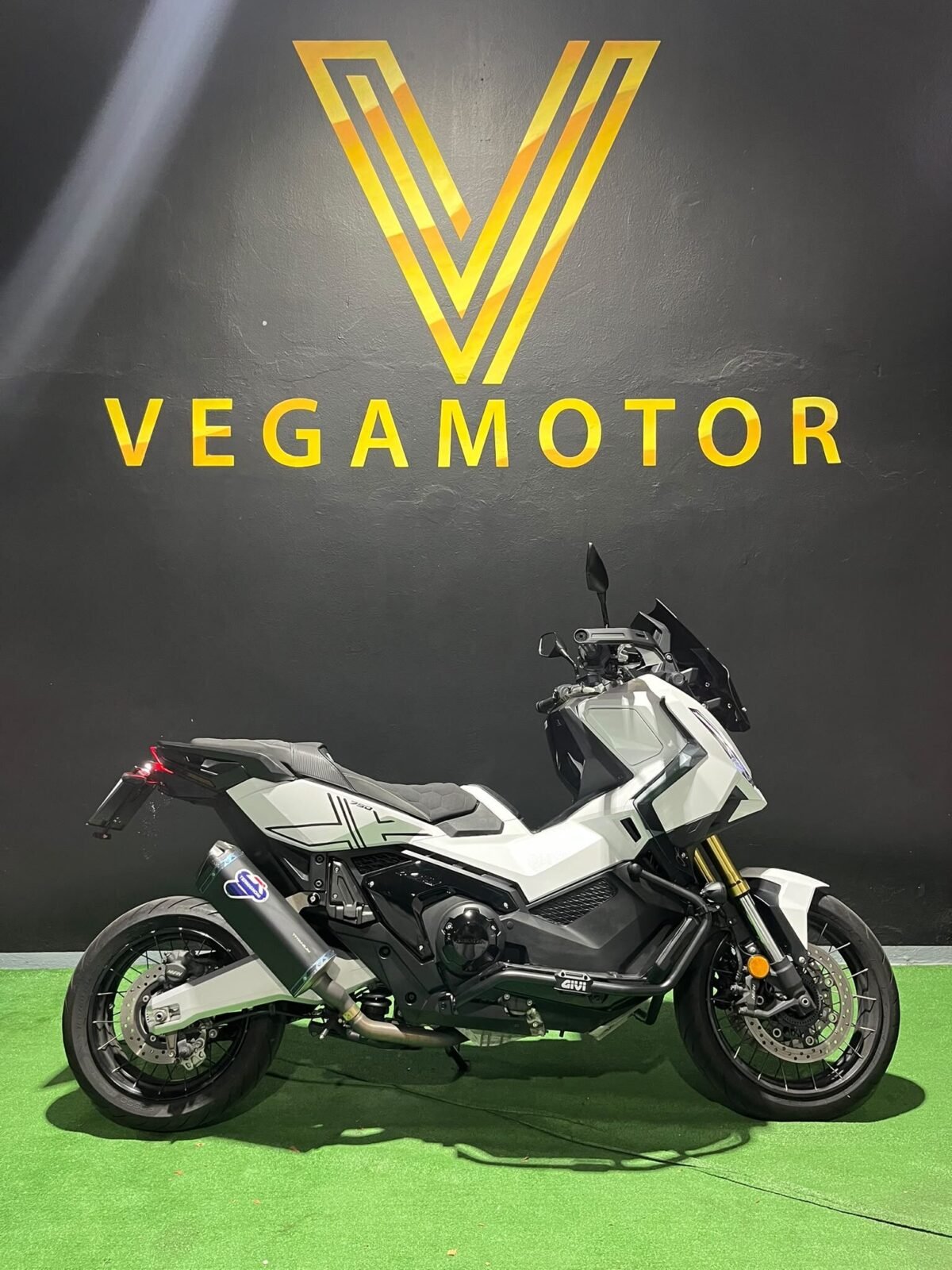 HONDA X-ADV 750